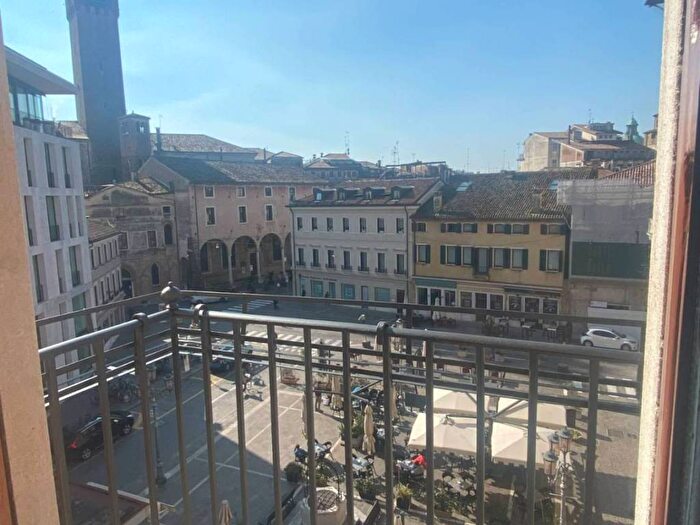 Appartamento con 6 locali in affitto in piazza san vito, Piazza dei Signori, Treviso