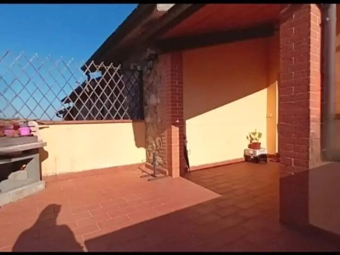 Appartamento trilocale in vendita in Murlo