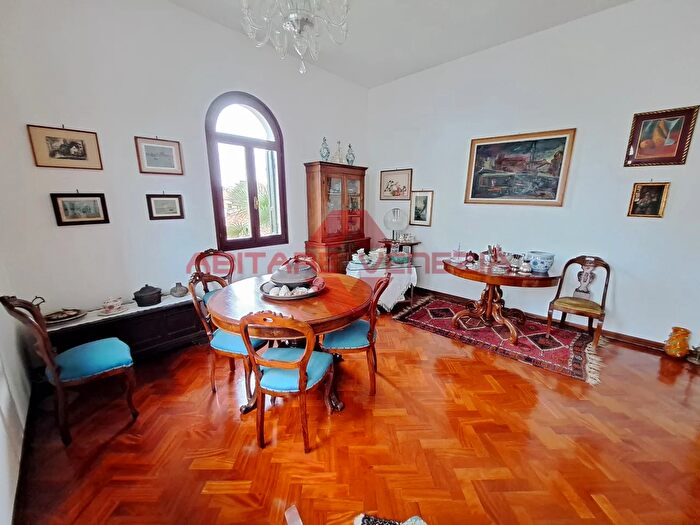 Appartamento con 5 locali in vendita in Via Lepanto, Venezia