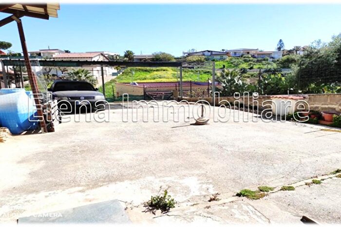 Appartamento con 6 locali in vendita in Alcamo