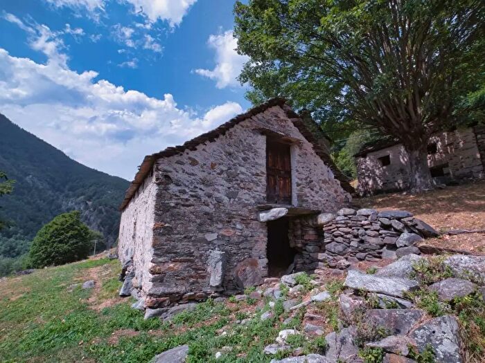 Casa trilocale in vendita in Val Loana, Malesco