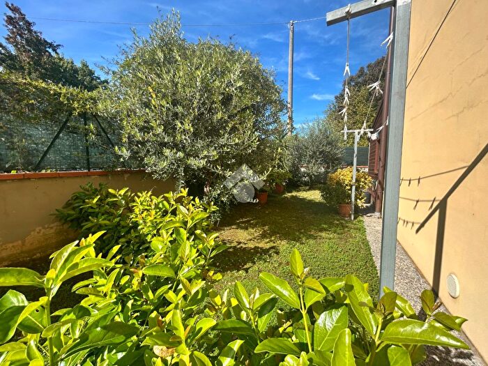 Appartamento bilocale in vendita in Via Mentana, Pescia