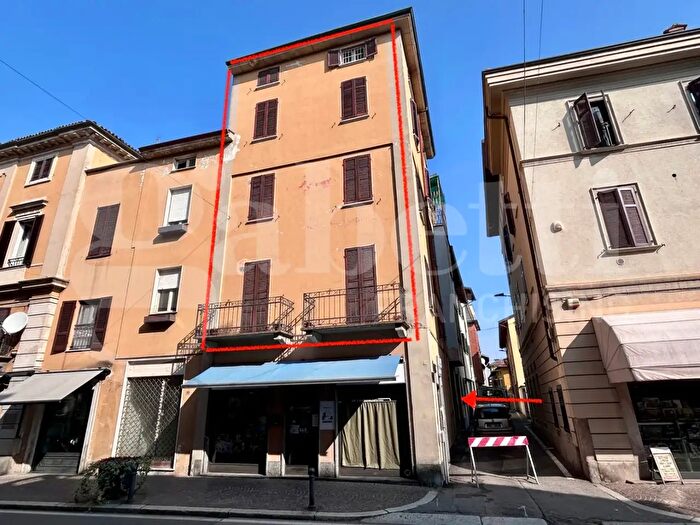 Appartamento quadrilocale in vendita in Vicolo della Tromba, Garlasco