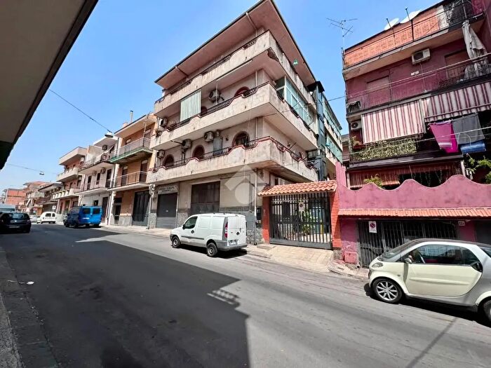 Appartamento trilocale in affitto in Via Livorno, Misterbianco