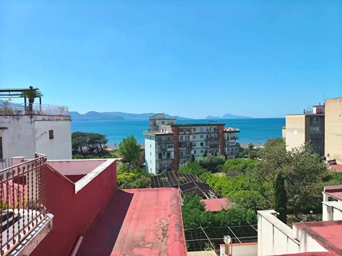 Appartamento trilocale in vendita in Torre Annunziata