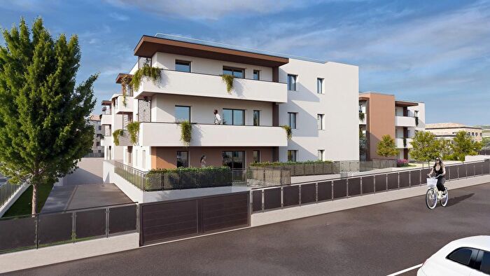 Appartamento trilocale in vendita in Via Claudia, Maranello