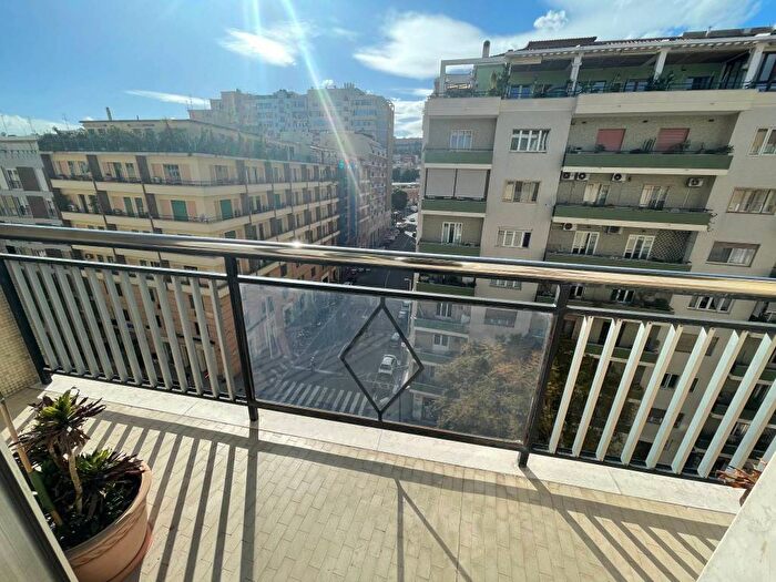 Appartamento trilocale in affitto in Via Dante Alighieri, San Benedetto, Cagliari