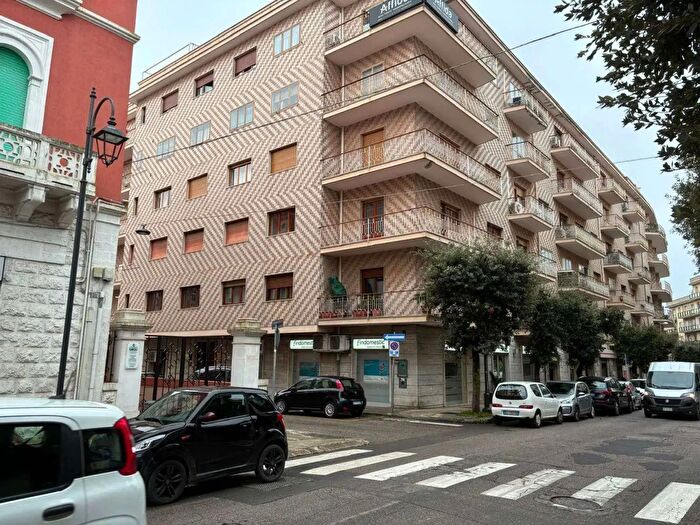 Appartamento con 5 locali in vendita in Via Ungaretti, Martina Franca
