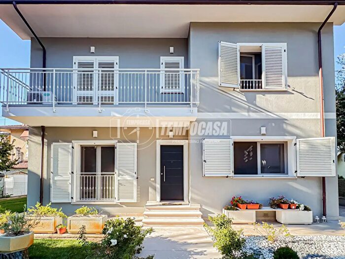 Casa con 5 locali in vendita in Via Montaletto, Cesenatico