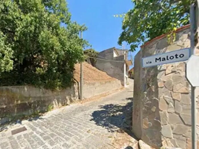 Appartamento con 5 locali in vendita in Via Maloto, Valdina