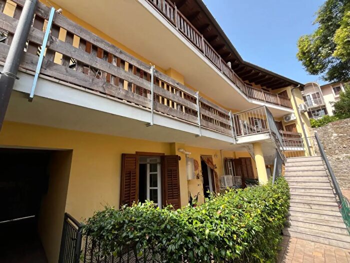 Appartamento quadrilocale in vendita in Via Baiamonti, Gorizia