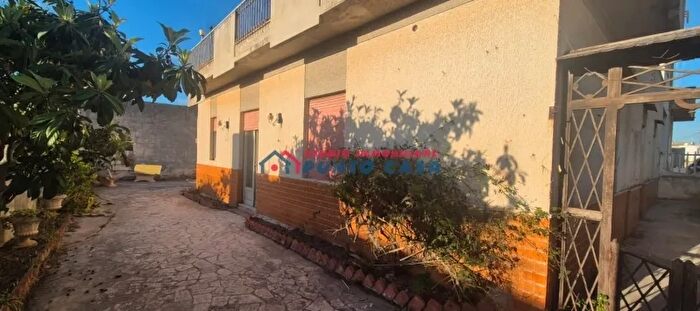 Casa quadrilocale in vendita in Via Pietretagliate, Trapani