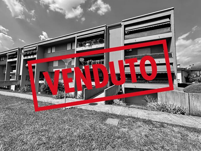Appartamento con 5 locali in vendita in Via Giuseppe Verdi, Manzano