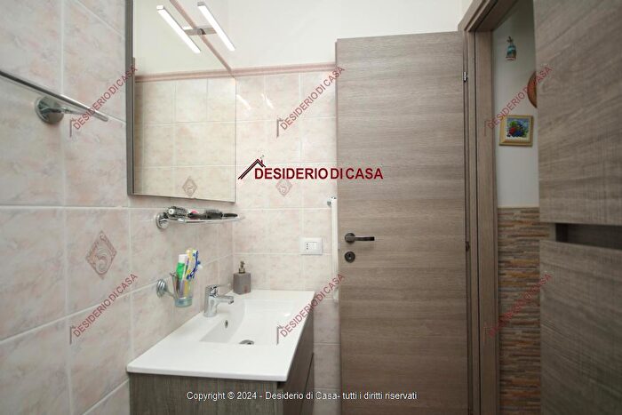 Casa trilocale in affitto in Lascari