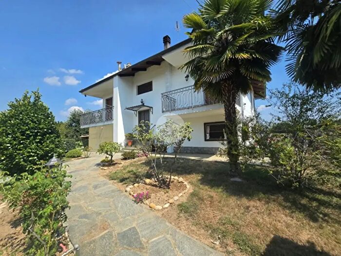 Casa con 6 locali in vendita in Via Malone Vecchio, Lombardore