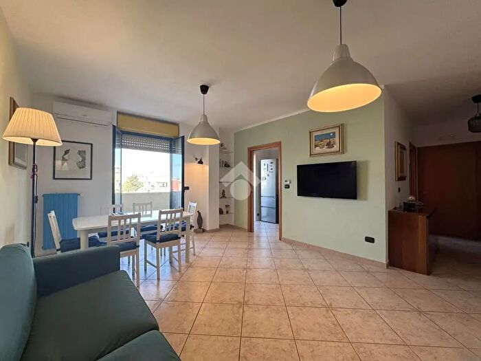 Appartamento bilocale in vendita in Via Modugno, Bari