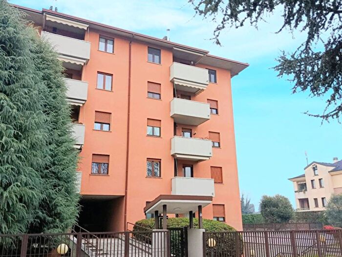 Appartamento monolocale in affitto in Via Dante Alighieri, Vedano al Lambro