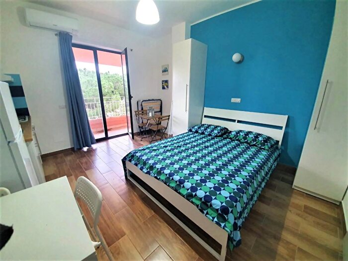 Appartamento monolocale in affitto in Staletti