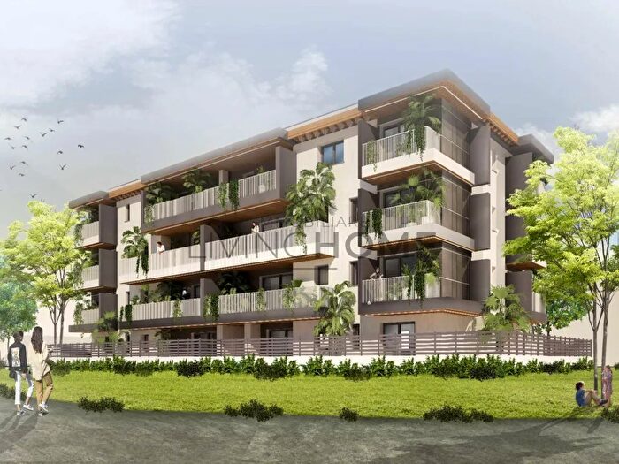 Appartamento trilocale in vendita in Via San Leo, Rimini