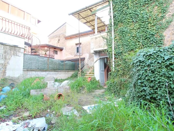 Casa bilocale in vendita in Via San Vincenzo, Caserta