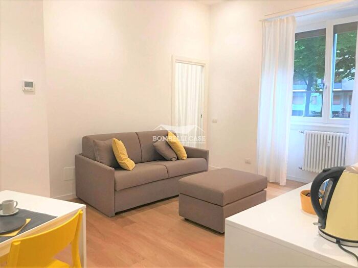 Appartamento bilocale in affitto in Viale Cirene, Porta Romana Medaglie dOro, Milano