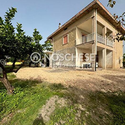 Casa con 6 locali in vendita in Via Cristoforo Colombo, Pontecagnano Faiano