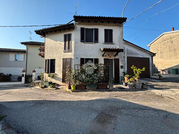 Casa trilocale in vendita in Via Balanzine, Bosnasco