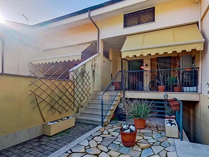 Casa quadrilocale in vendita in Via Luigi Savignoni, Roma