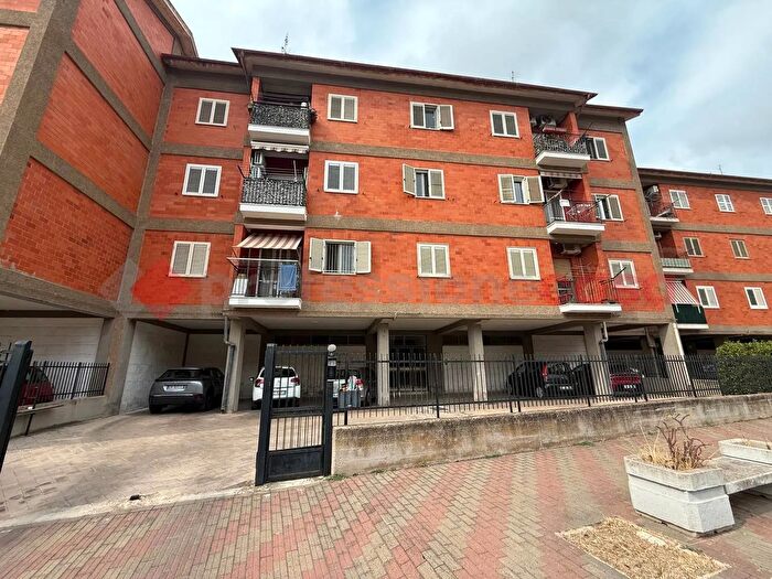 Appartamento quadrilocale in vendita in Via Ancona, Taranto