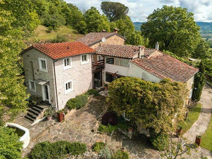 Casa con 15 locali in vendita in Poppi, Poppi