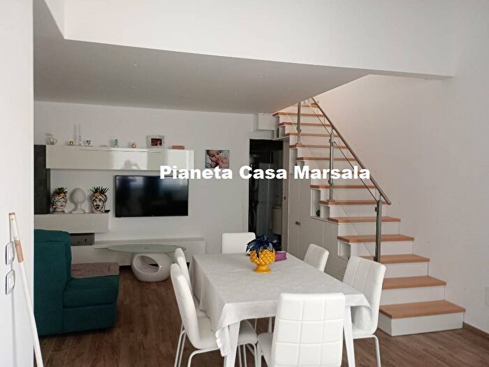 Appartamento con 5 locali in affitto in Viale Amerigo Fazio, Centro Urbano, Marsala