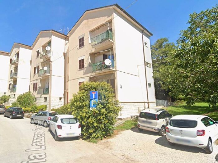 Appartamento trilocale in vendita in Via L Fontanoni, Centro, Urbino