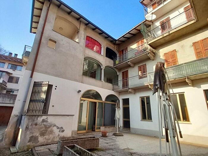 Appartamento trilocale in affitto in Via Gaudenzio Ferrari, Centro, Valduggia