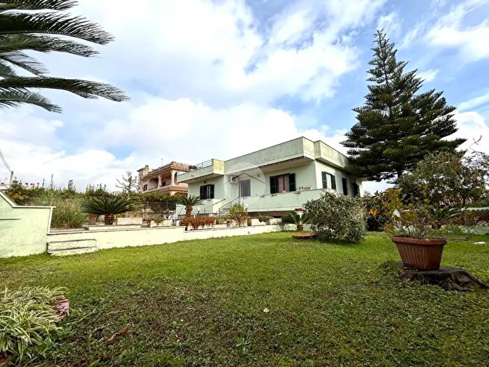 Casa quadrilocale in vendita in Via Aosta, Anzio