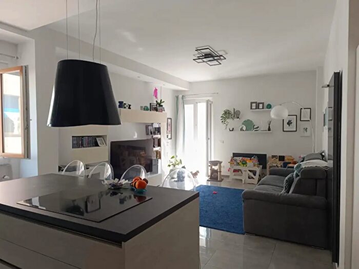 Appartamento quadrilocale in vendita in Carrara