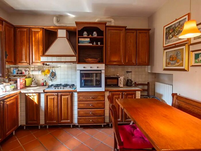Casa con 5 locali in vendita in Suzzara