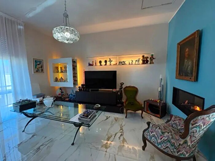 Appartamento trilocale in vendita in Piacenza