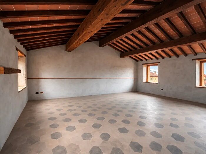 Casa con 6 locali in vendita in Capannori