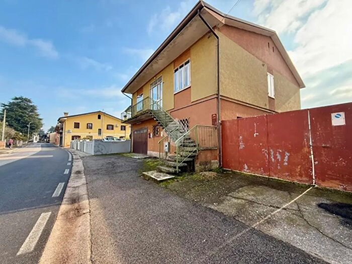 Casa quadrilocale in vendita in Vedelago