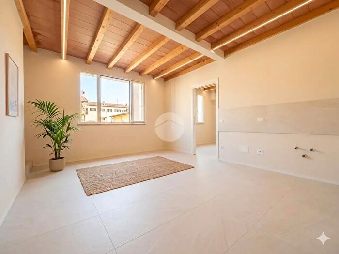 Appartamento trilocale in vendita in Via Parma, Montechiarugolo