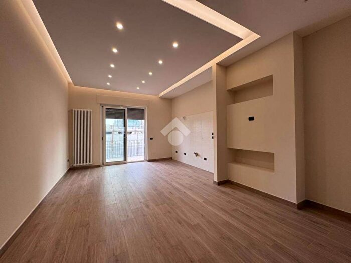 Appartamento trilocale in affitto in Via Ettore Corcioni, Aversa