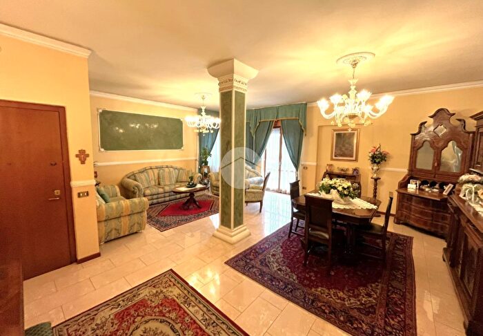 Casa con 6 locali in vendita in Via Provvinciale Ovest, Buttapietra