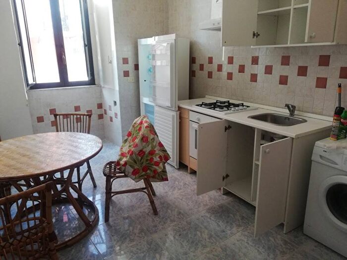Appartamento bilocale in affitto in Via Luigia Sanfelice, Vomero, Napoli