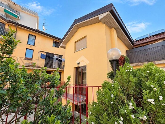 Appartamento bilocale in affitto in Via dante alighieri, Meda