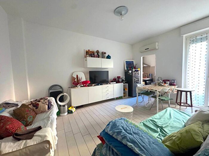 Appartamento bilocale in affitto in Via Volterra, Washington, Milano