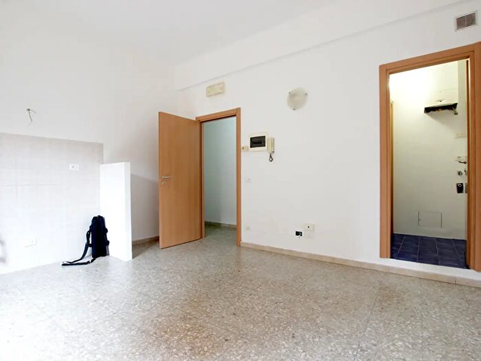 Appartamento bilocale in vendita in Via Simone Martini, Siena