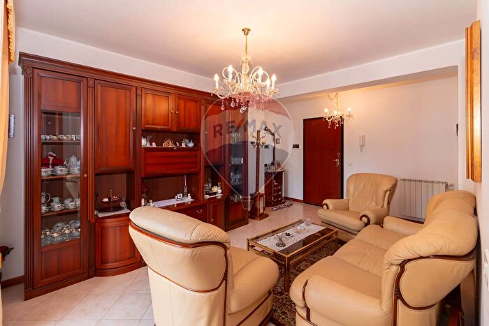 Appartamento con 5 locali in vendita in Via Antonino Corsaro, Camporotondo Etneo