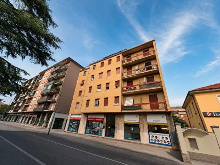 Appartamento bilocale in vendita in Via Dante Alighieri, Erba