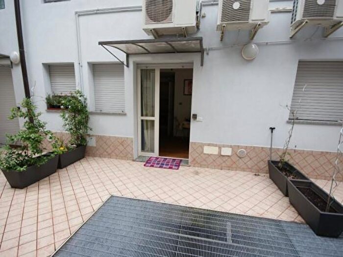 Appartamento bilocale in affitto in Via Valsugana, Milano