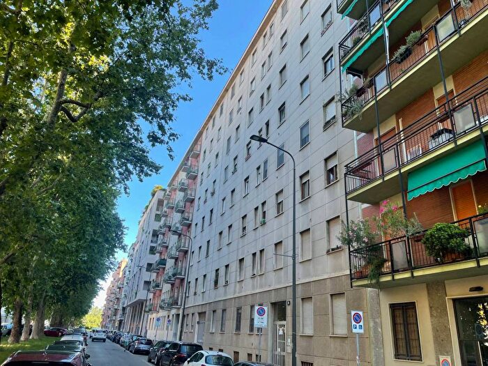 Appartamento monolocale in affitto in Cenisio, Milano